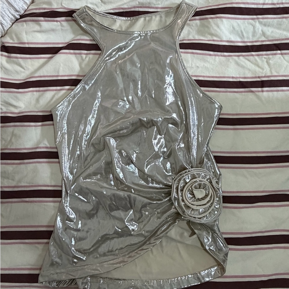 Metallic Silver/Gold Going Out Top
